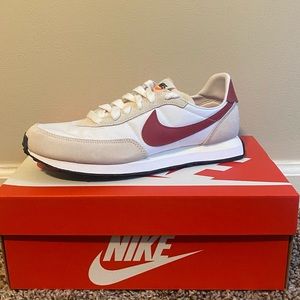 Brand new boys Nike Waffle Trainers 2